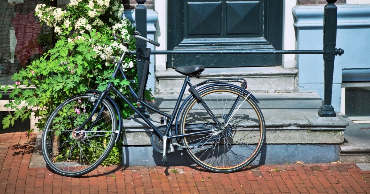 Safety Tips for Bicyclists and E-Bikes