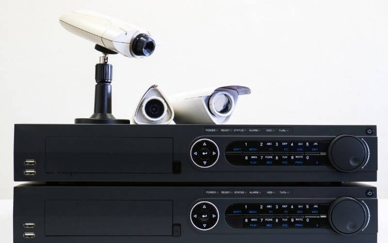 security cameras with NVR device