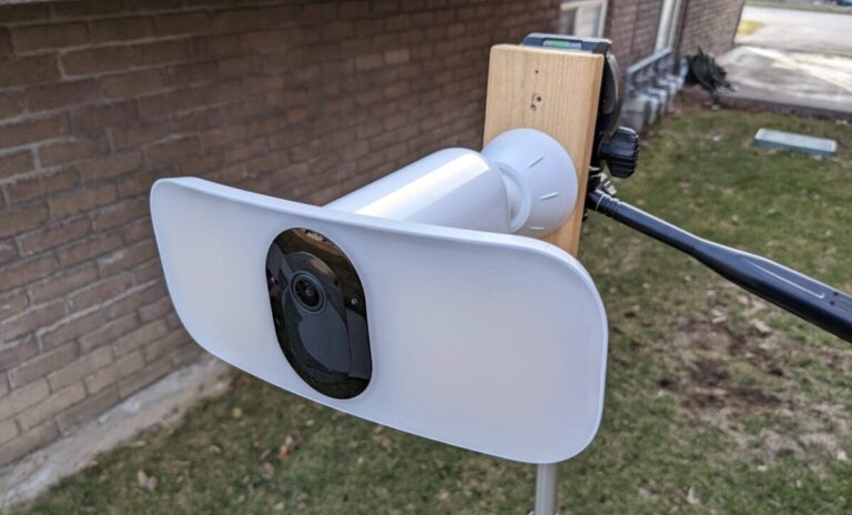 Arlo Pro 3 Floodlight Camera on tripod outdoors 3
