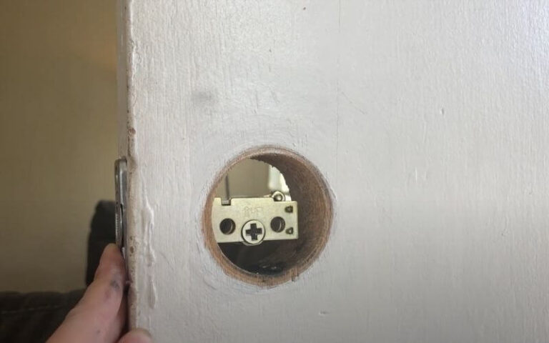 How to Replace a Deadbolt Lock for a Stronger Front Door | SafeWise.com