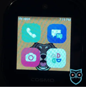 COSMO JrTrack 5 menu with call, message, camera, and photo gallery icons