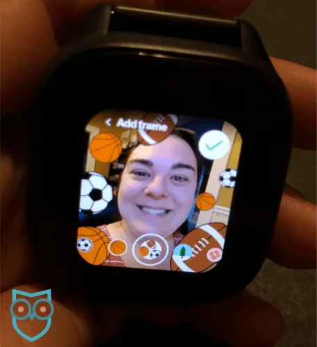 Sports-themed photo frame on Verizon Gizmo Watch 3