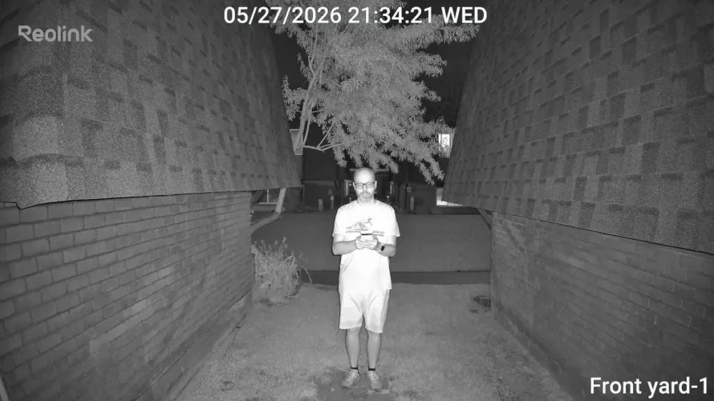 Reolink TrackFlex Floodlight WiFi's nighttime infrared wide video quality